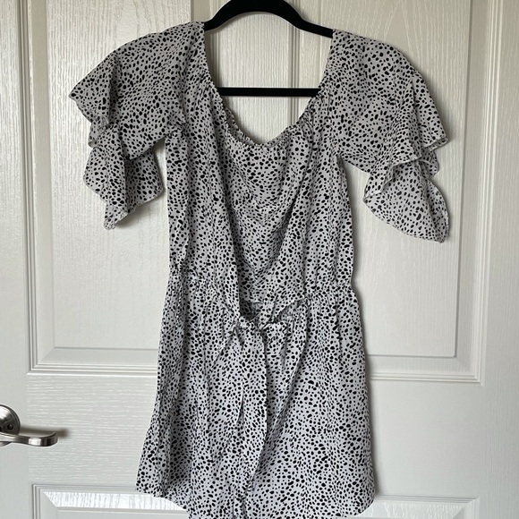 Romper - Picture 3 of 5